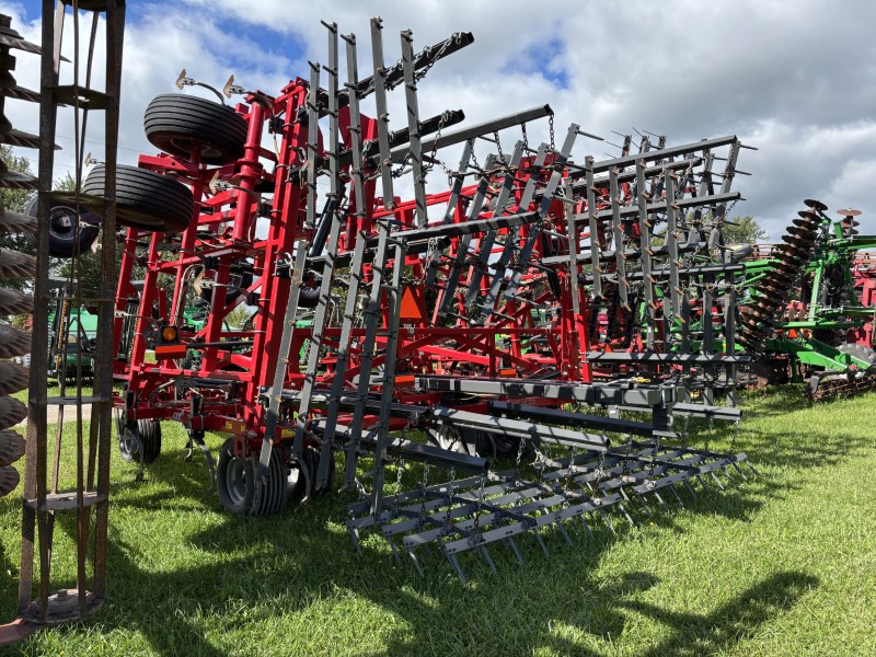 2019 WILRICH QX2 42.5 FOOT CULTIVATOR