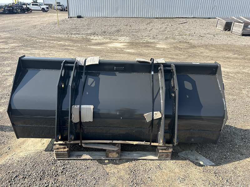 2025 CNH 82 INCH HEAVY DUTY BACKHOE LOADER BUCKET