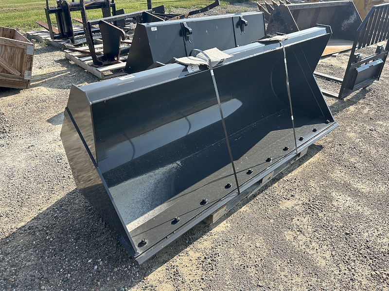 2025 CNH 82 INCH HEAVY DUTY BACKHOE LOADER BUCKET