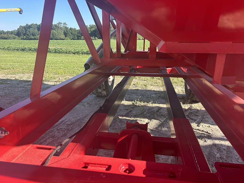 2025 RJ EQUIPMENT 600 GRAVITY BOX