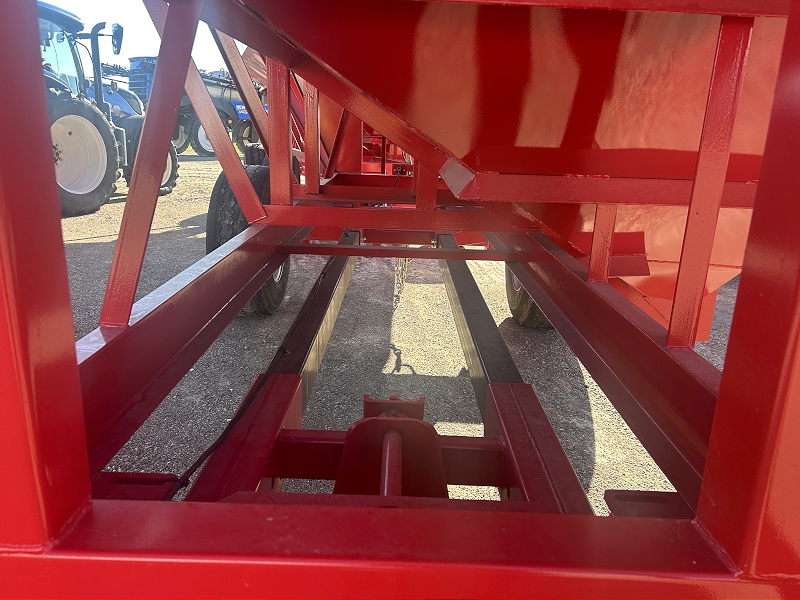 2025 RJ EQUIPMENT 600 GRAVITY BOX