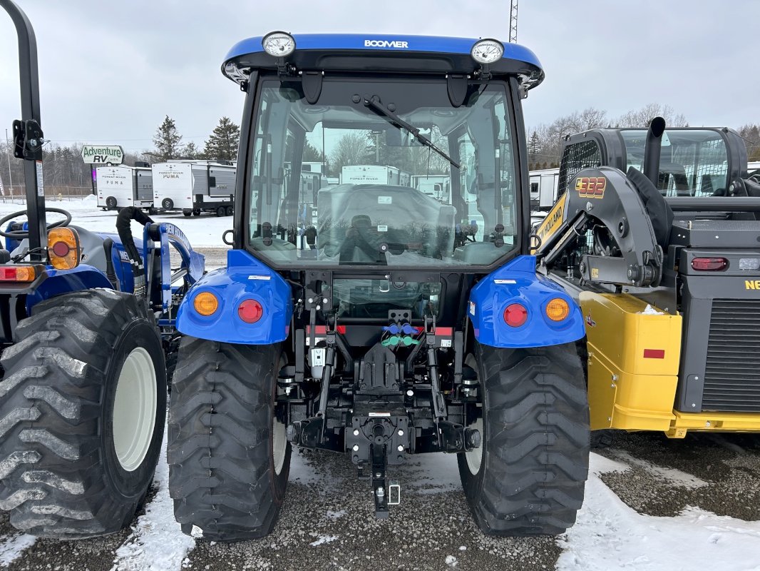 2026 NEW HOLLAND BOOMER 40 TRACTOR WITH LOADER