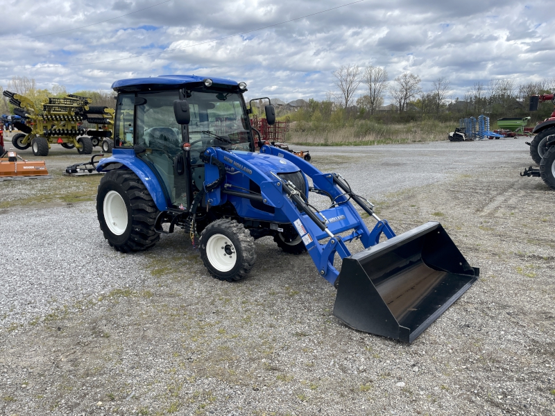 2026 NEW HOLLAND BOOMER 40 TRACTOR WITH LOADER