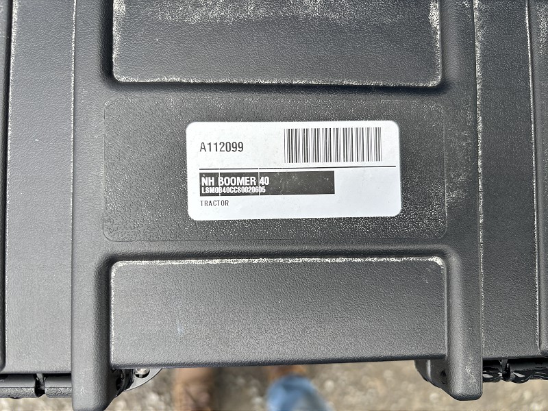 2026 NEW HOLLAND BOOMER 40 TRACTOR WITH LOADER