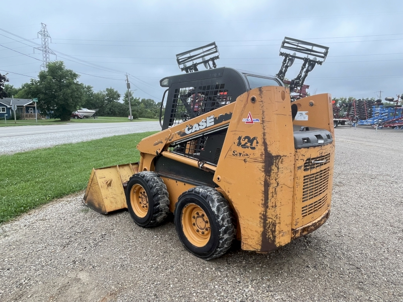 2010 CASE 420SSL SKIDSTEER