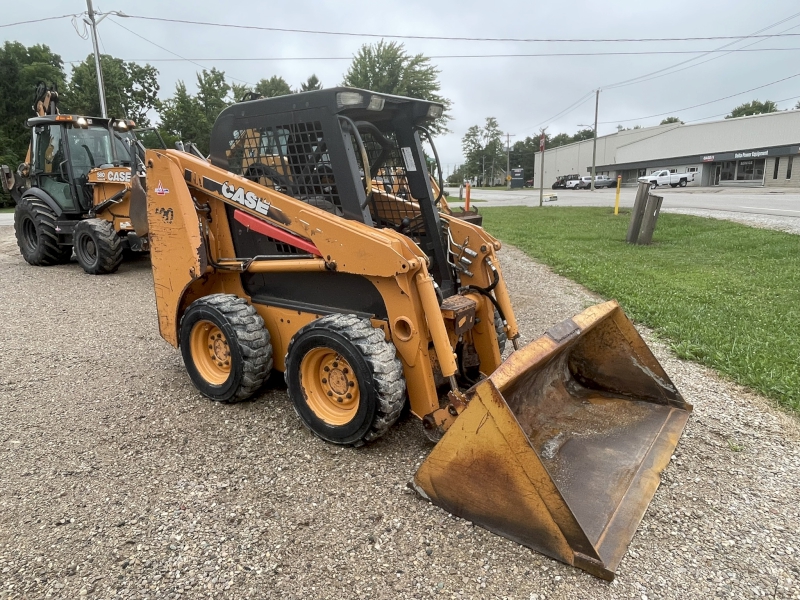 2010 CASE 420SSL SKIDSTEER