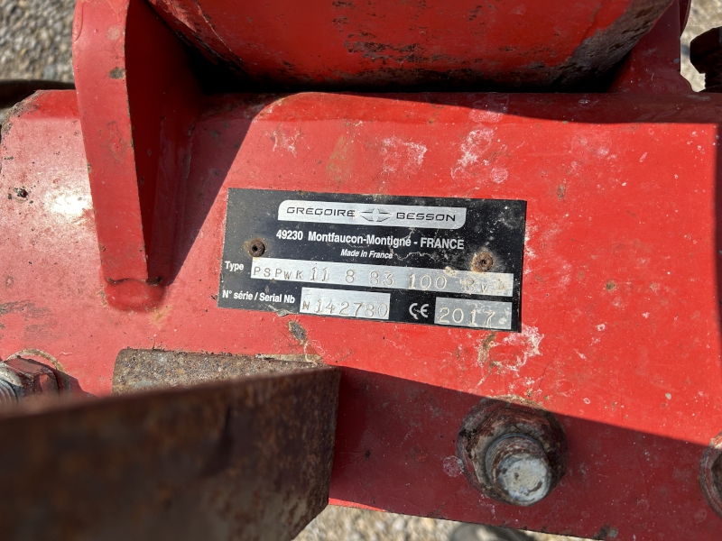 2017 GREGOIRE-BESSON PSPWK11.8.83.100 PLOW
