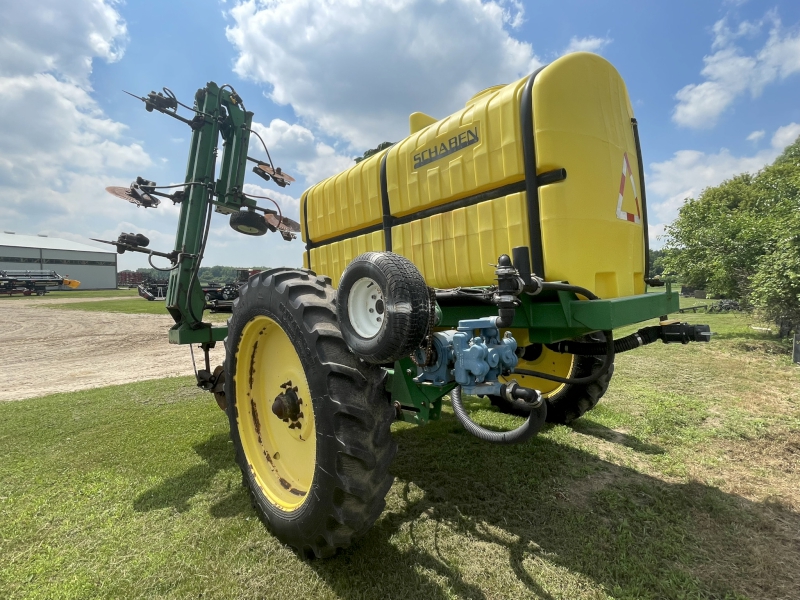 2015 SCHABEN 1600G FERTILIZER APPLICATOR