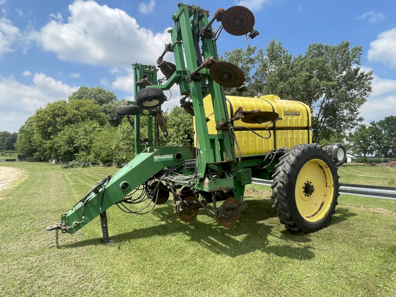 2015 SCHABEN 1600G FERTILIZER APPLICATOR