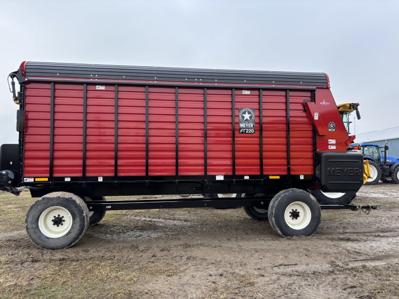 2025 MEYER MANUFACTURING RT220-C FRONT & REAR UNLOAD FORAGE BOX