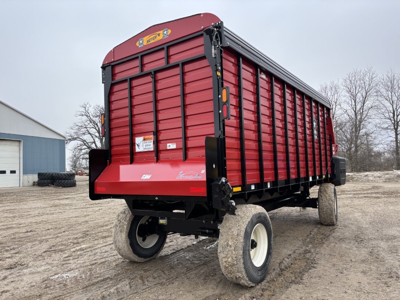 2025 MEYER MANUFACTURING RT220-C FRONT & REAR UNLOAD FORAGE BOX