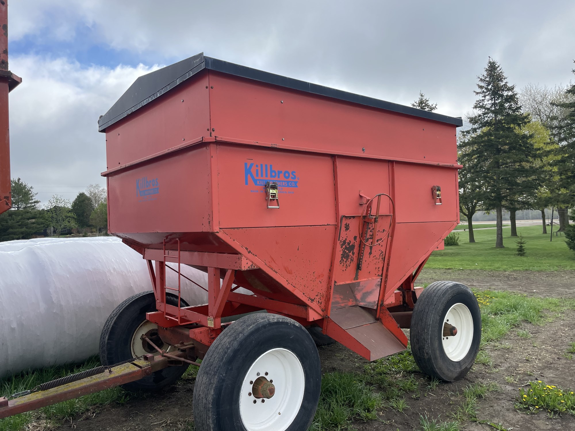 KILBROS 350 GRAVITY BOX WAGON