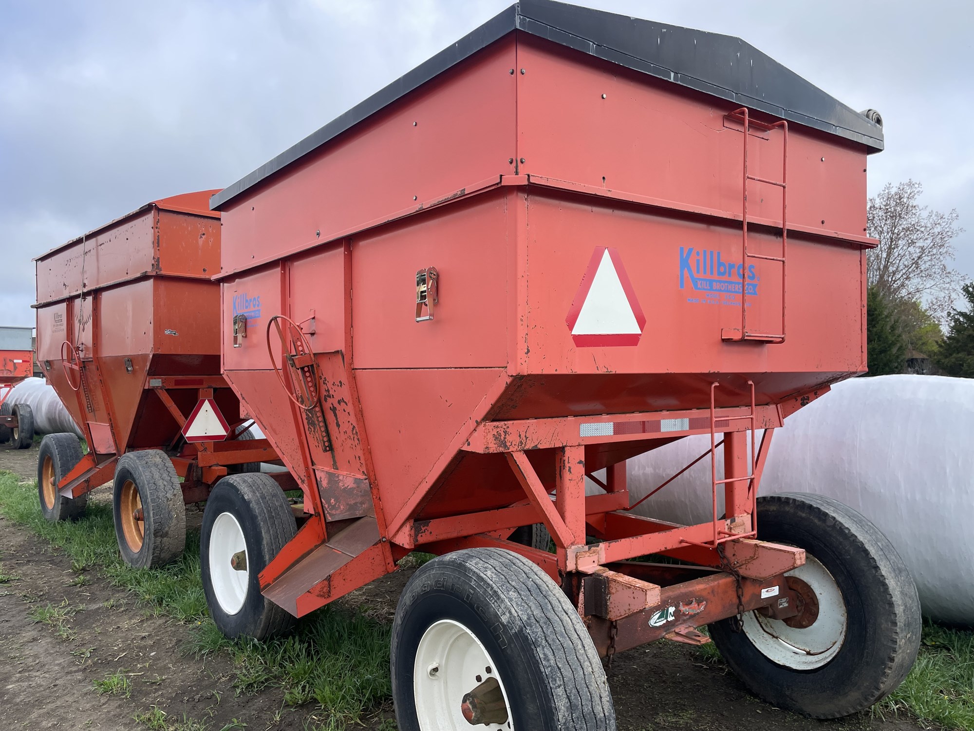 KILBROS 350 GRAVITY BOX WAGON