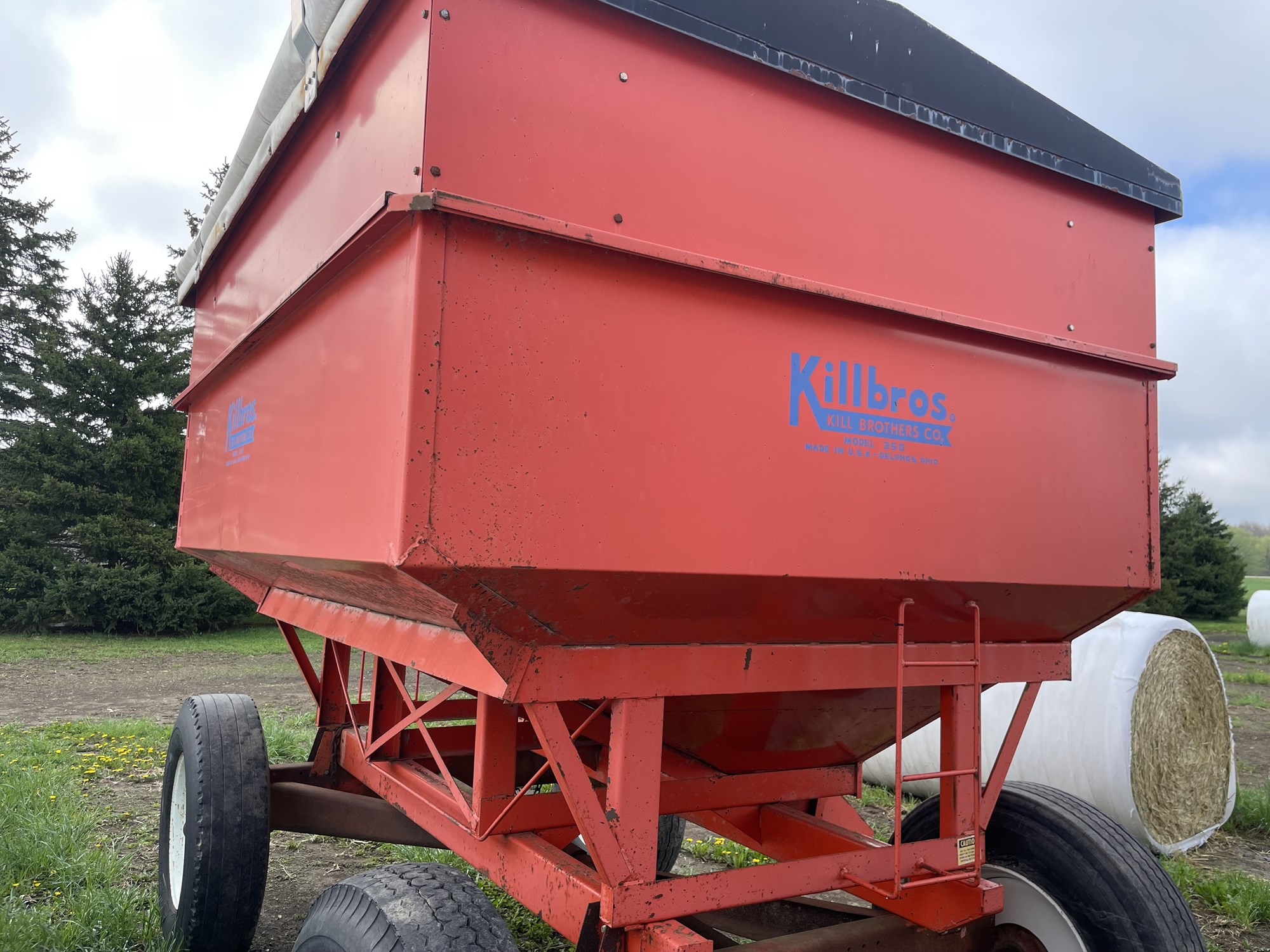 KILBROS 350 GRAVITY BOX WAGON