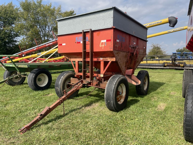 KILLBROS 350 GRAVITY BOX WAGON