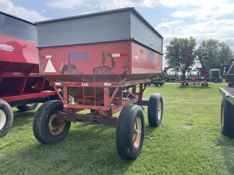 KILLBROS 350 GRAVITY BOX WAGON