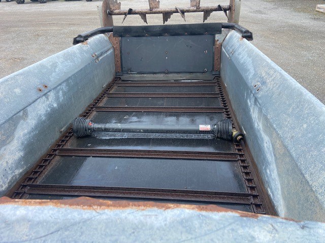 1995 AGCO NEW IDEA 3622 MANURE SPREADER