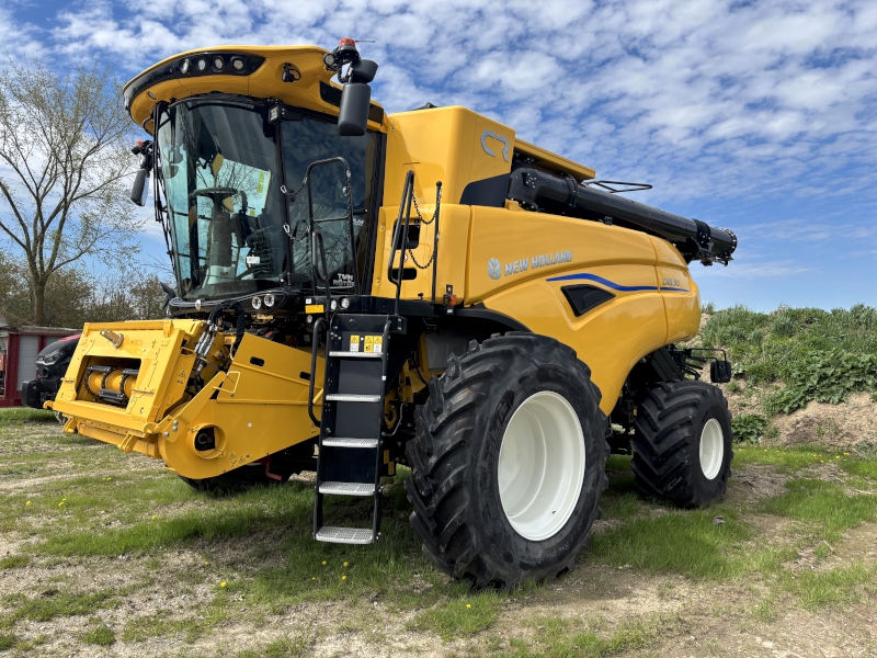 2026 NEW HOLLAND CR8.90 COMBINE