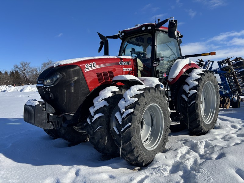 2026 CASE IH MAGNUM 240 TRACTOR