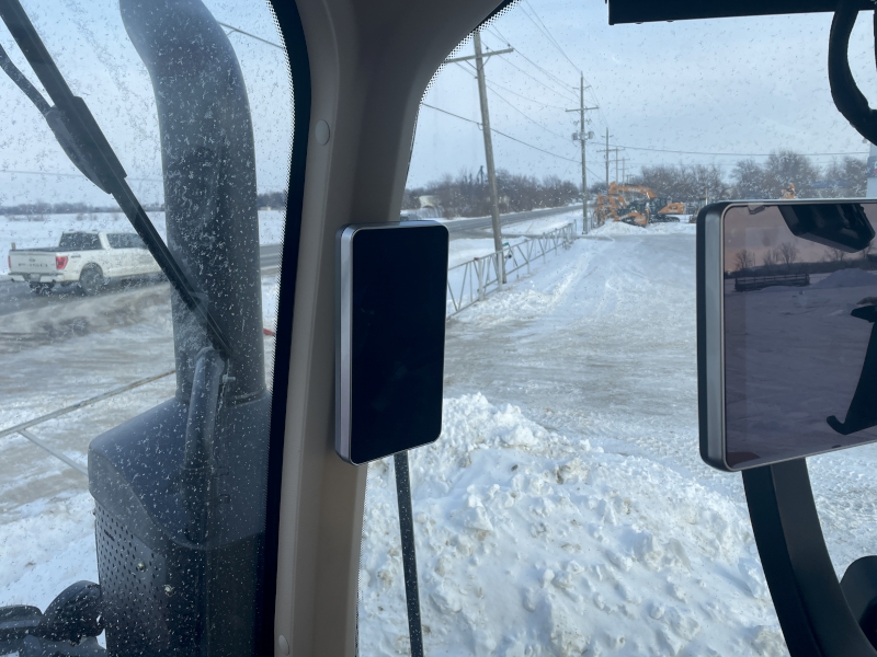 2026 CASE IH MAGNUM 325 CVT TRACTOR