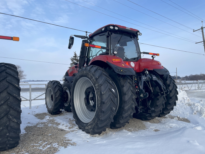 2026 CASE IH MAGNUM 325 CVT TRACTOR