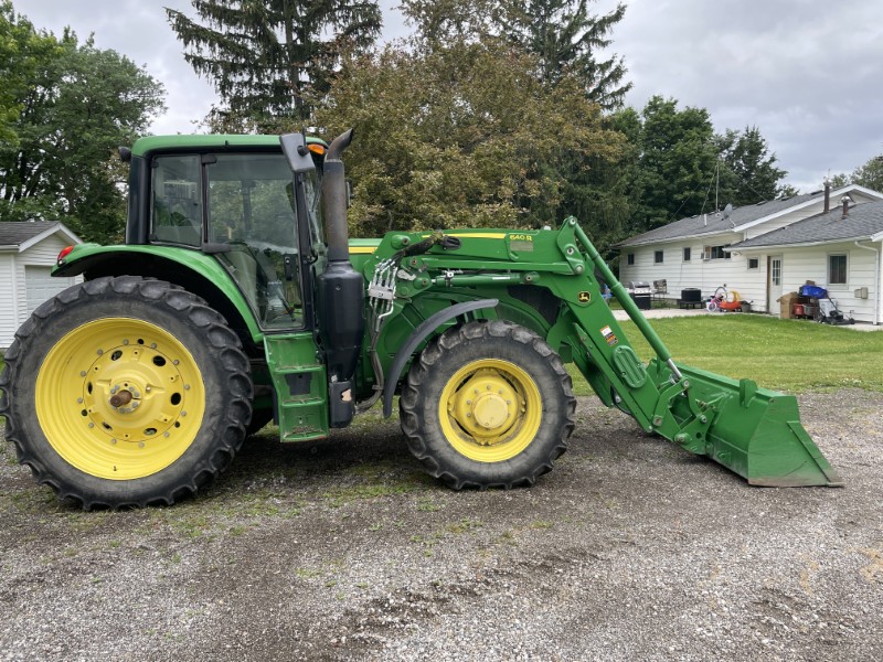 2015 JOHN DEERE 6145M TRACTOR WITH LOADER