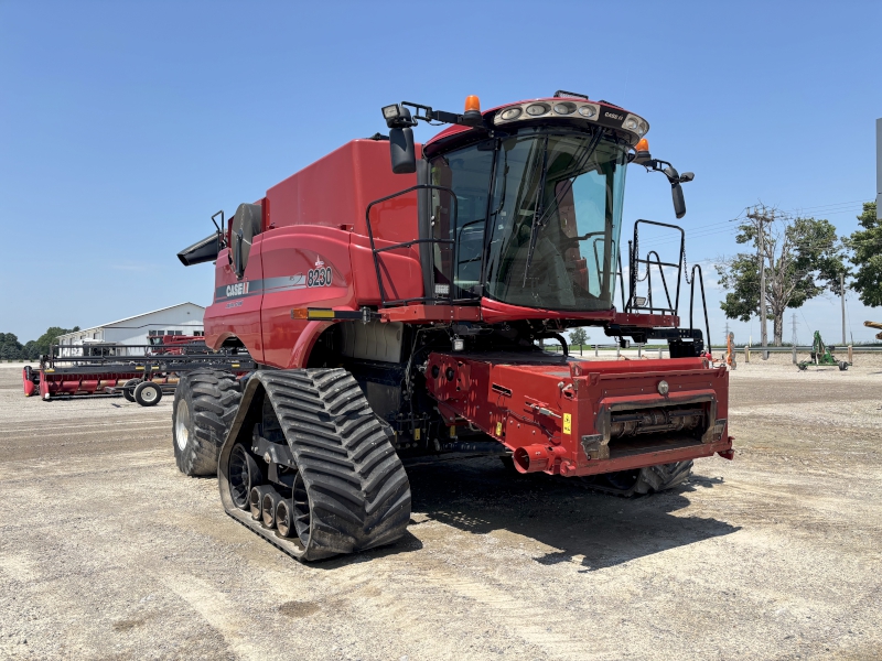 2014 CASE IH 8230 AXIAL-FLOW COMBINE