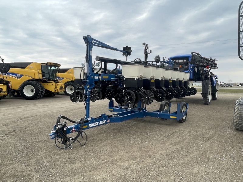 2026 KINZE 3505 8R15 PIVOT FOLD PLANTER