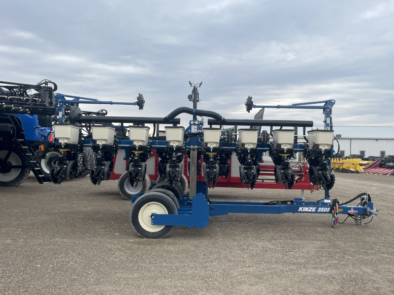 2026 KINZE 3505 8R15 PIVOT FOLD PLANTER