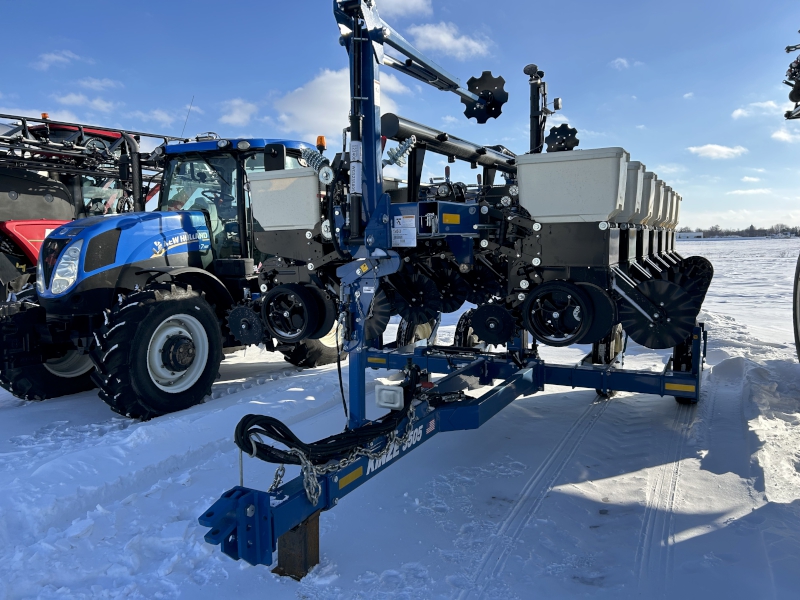 2026 KINZE 3505 8R15 PIVOT FOLD PLANTER