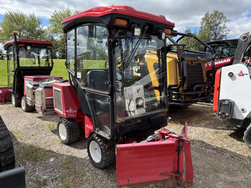 2017 VENTRAC 3400Y COMPACT 4WD TRACTOR WITH BLADE & SPREADER