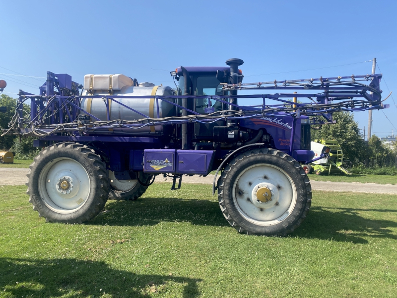 2001 AG-CHEM ROGATOR 1254 SELF PROPELLED SPRAYER
