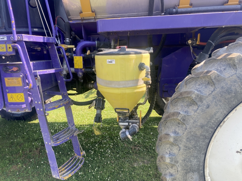 2001 AG-CHEM ROGATOR 1254 SELF PROPELLED SPRAYER