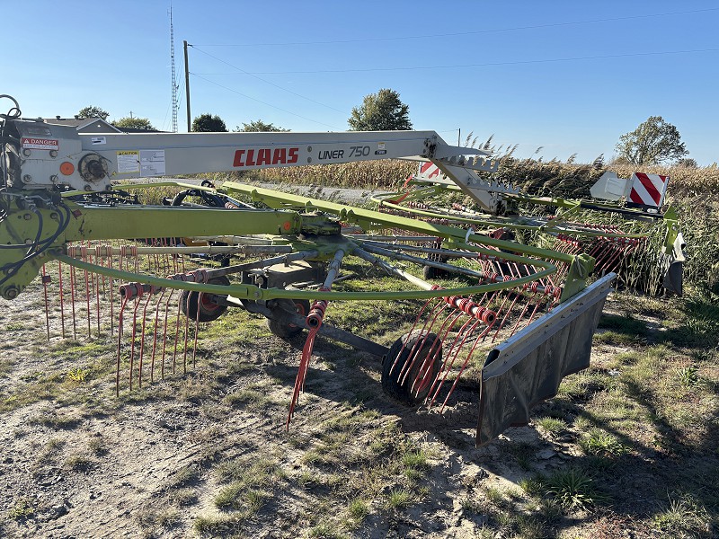 2012 CLAAS LINER 750 TWIN RAKE