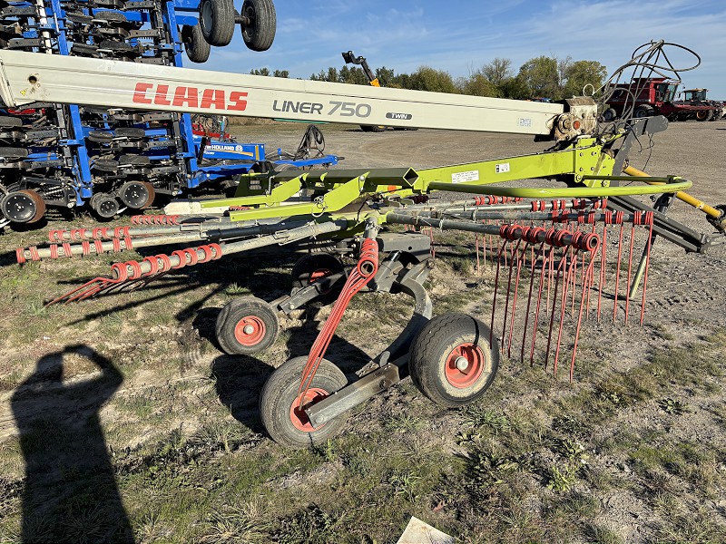 2012 CLAAS LINER 750 TWIN RAKE