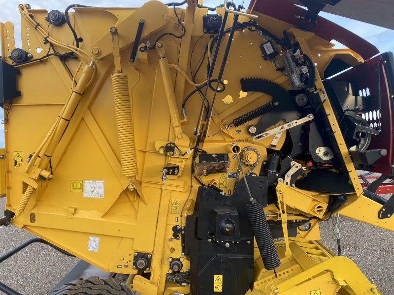 2022 NEW HOLLAND ROLLBELT 450 ROUND BALER