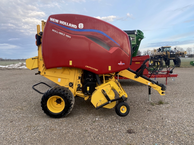 2022 NEW HOLLAND ROLLBELT 450 ROUND BALER