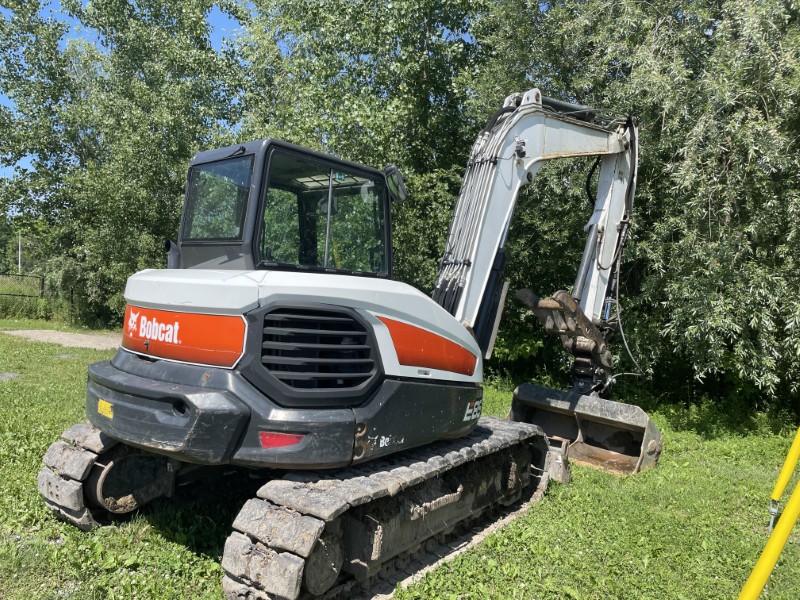 2018 BOBCAT E85 MINI EXCAVATOR WITH DOZER BLADE