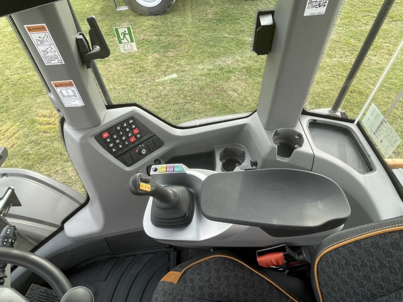 2025 CASE 521G2 ZBAR WHEEL LOADER