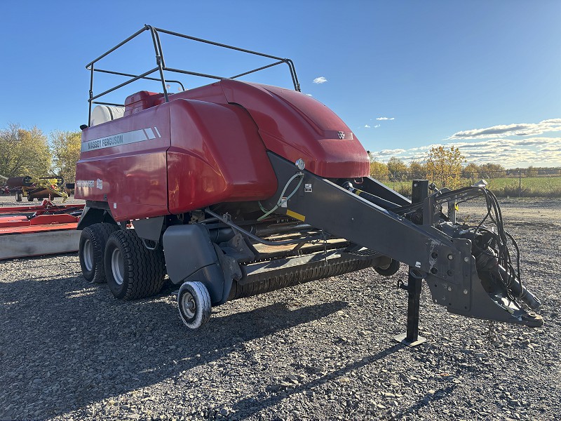 2013 MASSEY FERGUSON 2150 SQUARE BALER