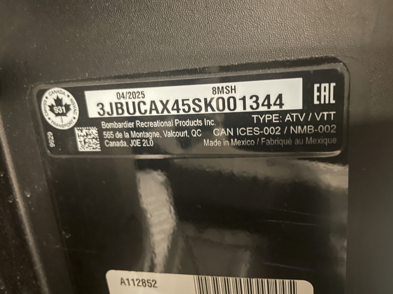 Side-by-Side/Utility Vehicle  2025 CAN-AM DEFENDER MAX XT HD10 SIDE BY SIDE Photo