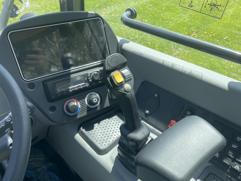 2026 CASE 321F COMPACT WHEEL LOADER