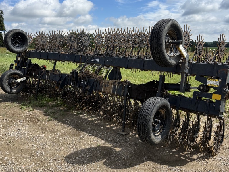 2010 YETTER 3541 ROTARY HOE