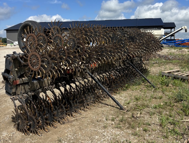 2010 YETTER 3541 ROTARY HOE