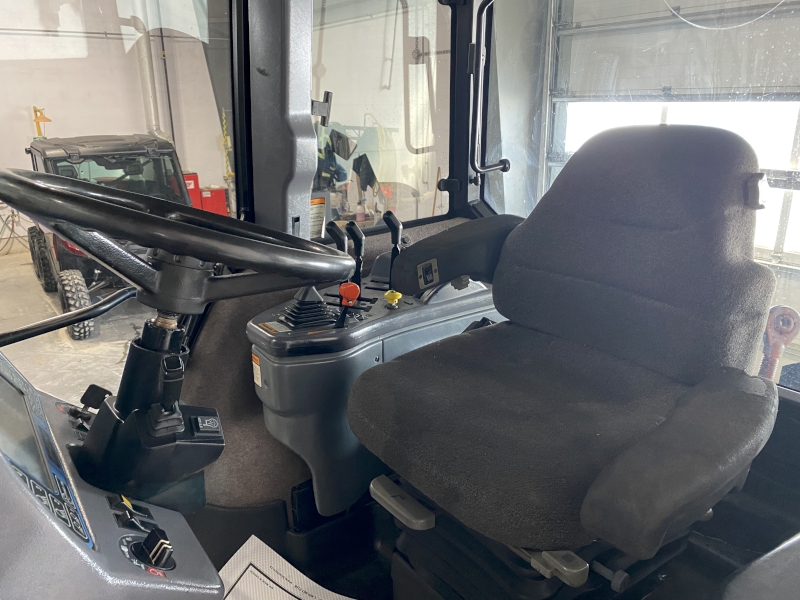 1997 NEW HOLLAND FORD 8670 TRACTOR