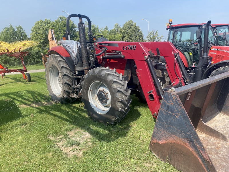 2007 CASE IH MAXXUM 110 TRACTOR WITH LOADER