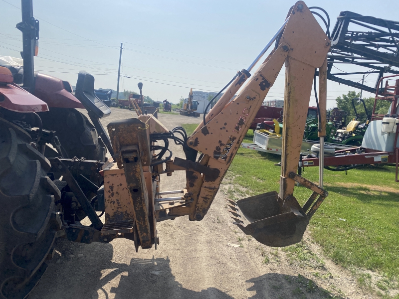 2007 CASE IH MAXXUM 110 TRACTOR WITH LOADER
