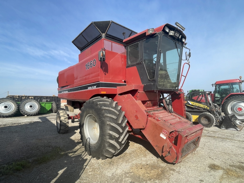 1989 CASE IH 1660 COMBINE WITH FLEX HEAD