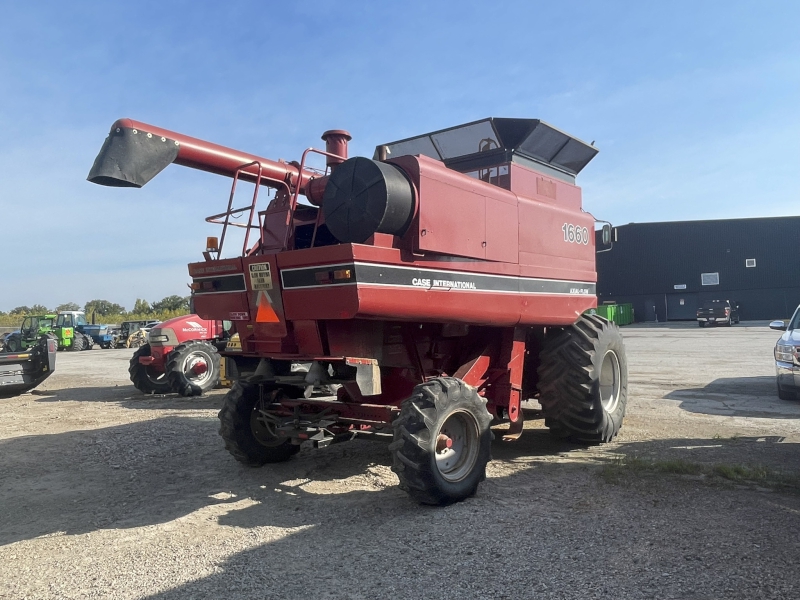 1989 CASE IH 1660 COMBINE WITH FLEX HEAD