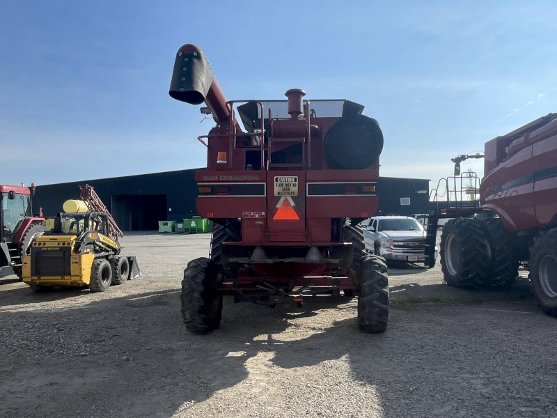 1989 CASE IH 1660 COMBINE WITH FLEX HEAD